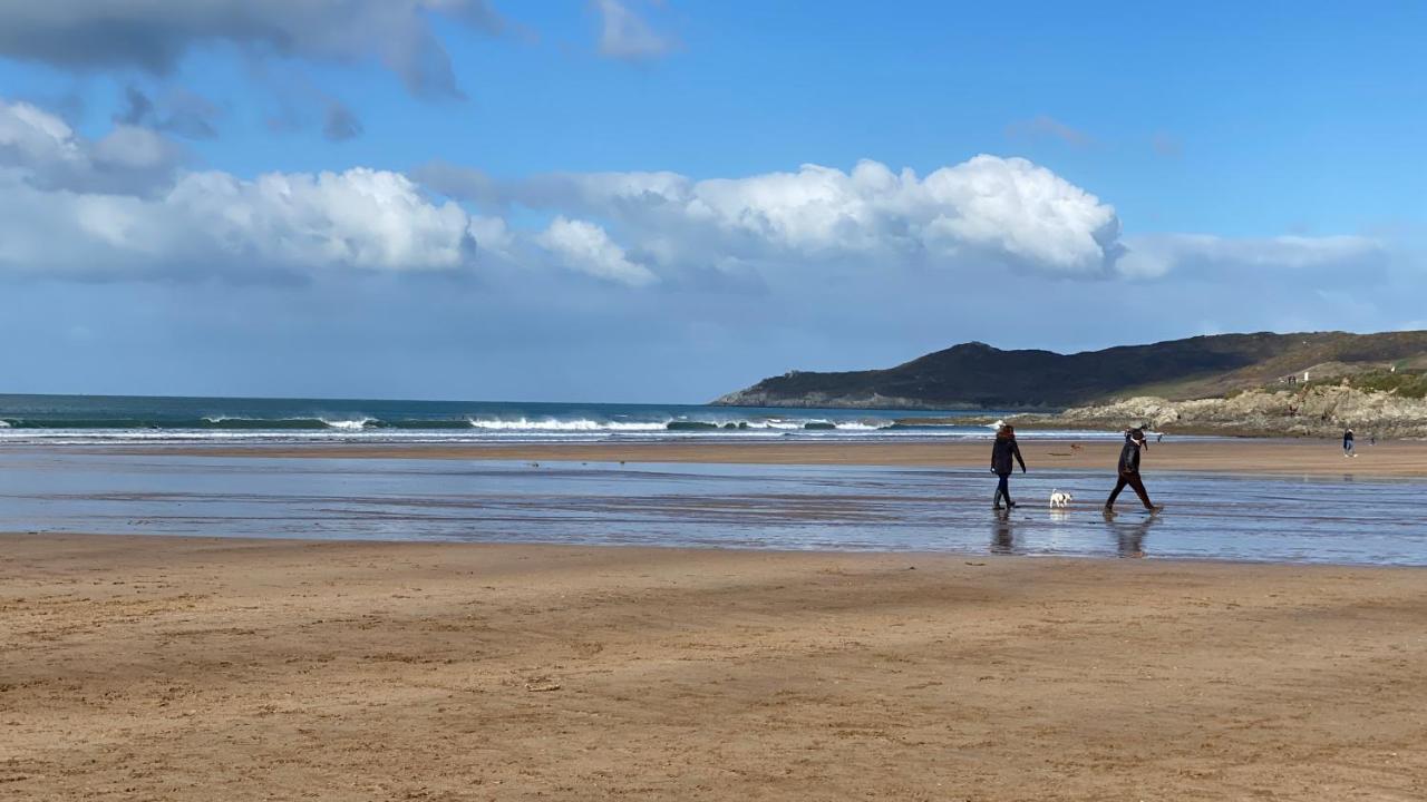 Byron - Luxury Self-Catering Coastal Apartment At The Heart Of Woolacombe With Heated Indoor Pool & Gym - 4 Minutes Walk To Beach! 6 Middlecombe Екстериор снимка